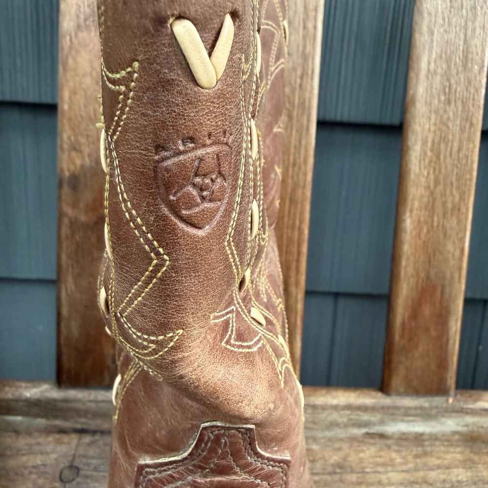 Ariat Brown Leather Western Boots with Cream Stitching - Picture 5 of 9